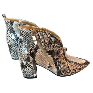 Marc Fisher Womens Snakeskin Embossed Heeled Ankle Boots Size 6.5 Pointed Toe